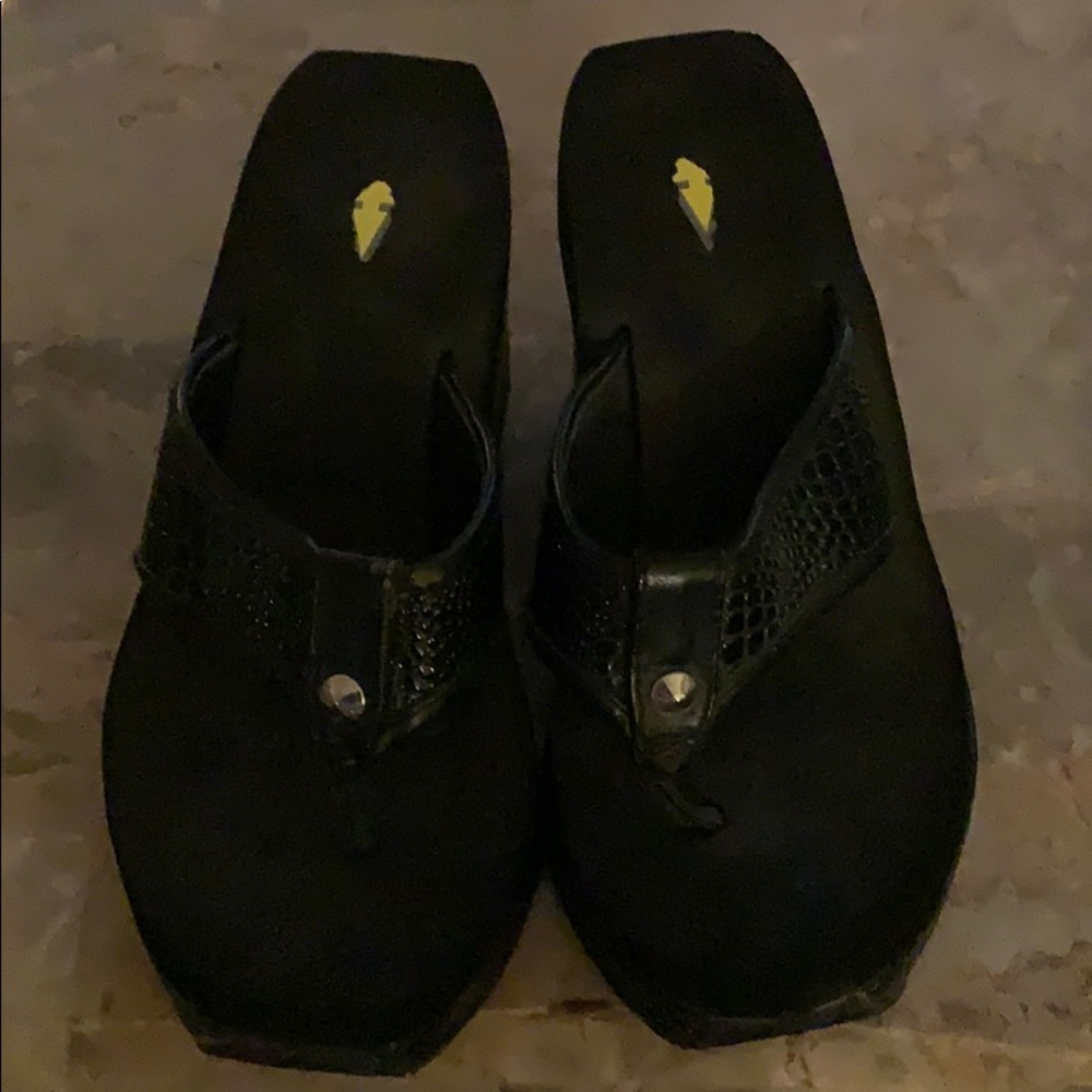 Volatile Black Wedge Sandals